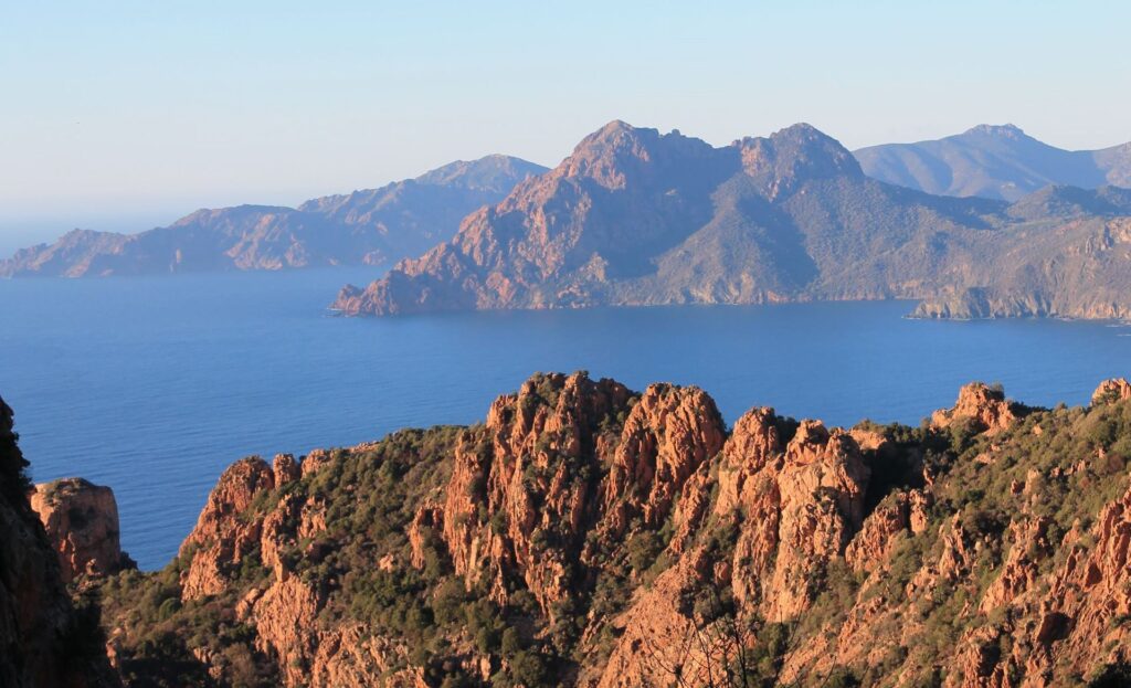 Road Trip  en Haute-Corse : Votre Van, les Routes, et l’Aventure ! »