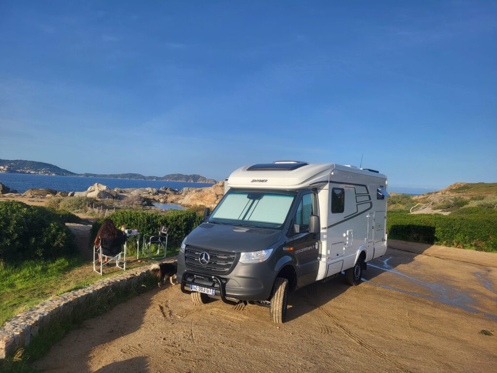 Découvrez la Corse en toutes saisons avec « Kaliste » notre camping-car 4×4