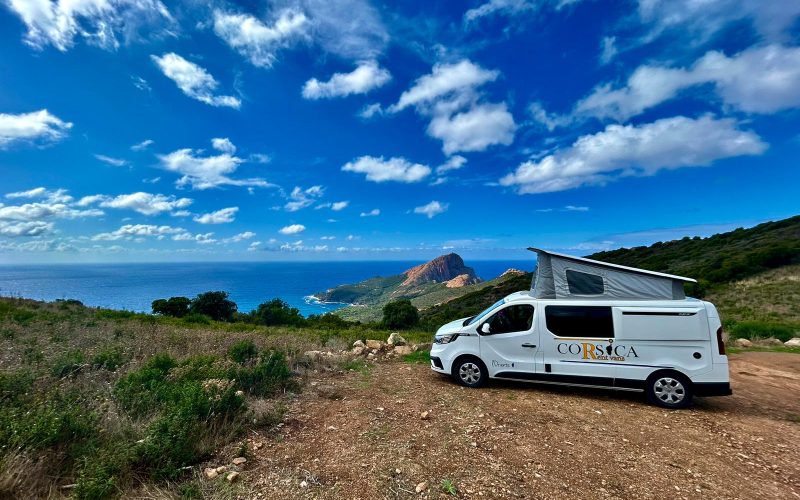 Equinox II chez corsica rent vans